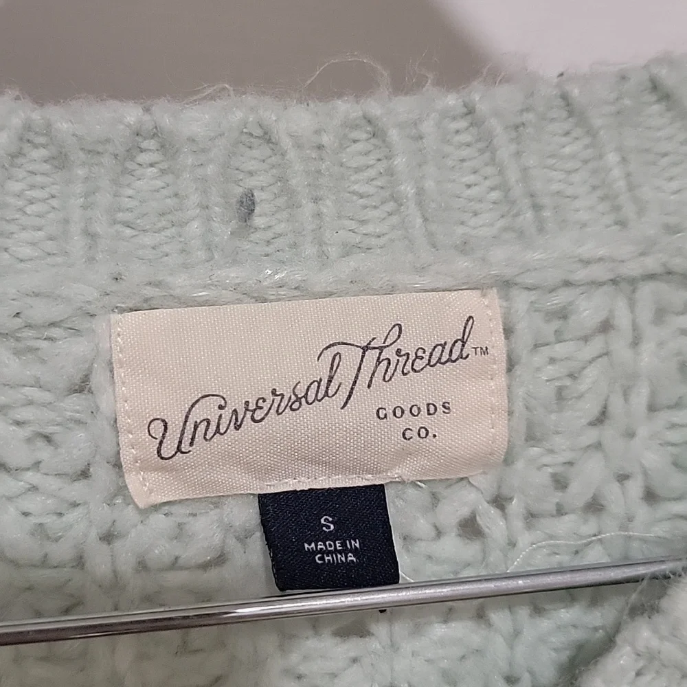Universal Thread S sweater - Picture 2 of 3